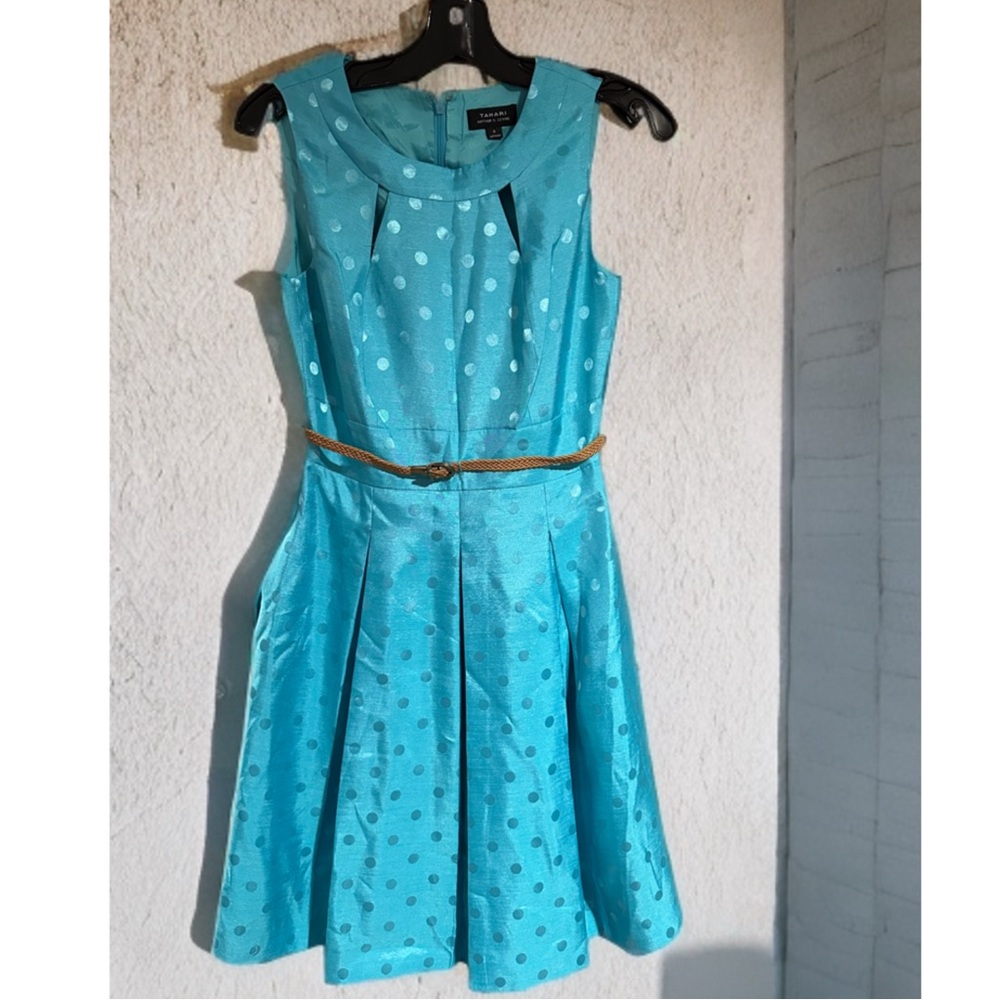 TAHARI Women’s Blue Polka Dot Tea Dress with Belt.